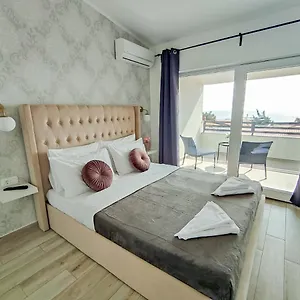 Bloom Apartment